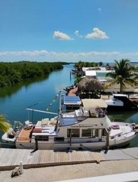 Marine Trader 40 Double Cabin For Sale