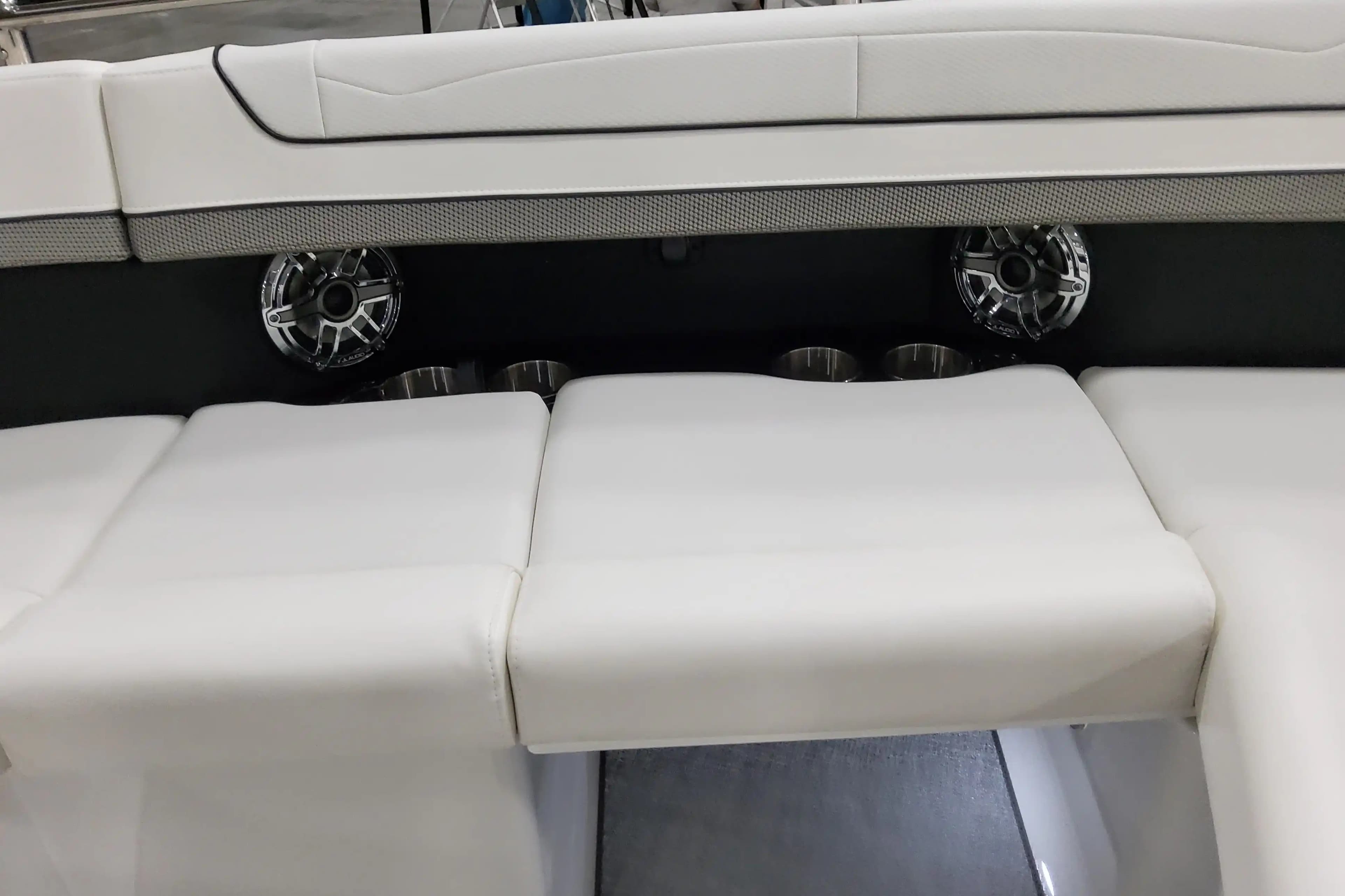 2025 Formula Boats 350 Crossover Bowrider for Sale in Decatur, Indiana Bowrider 1
