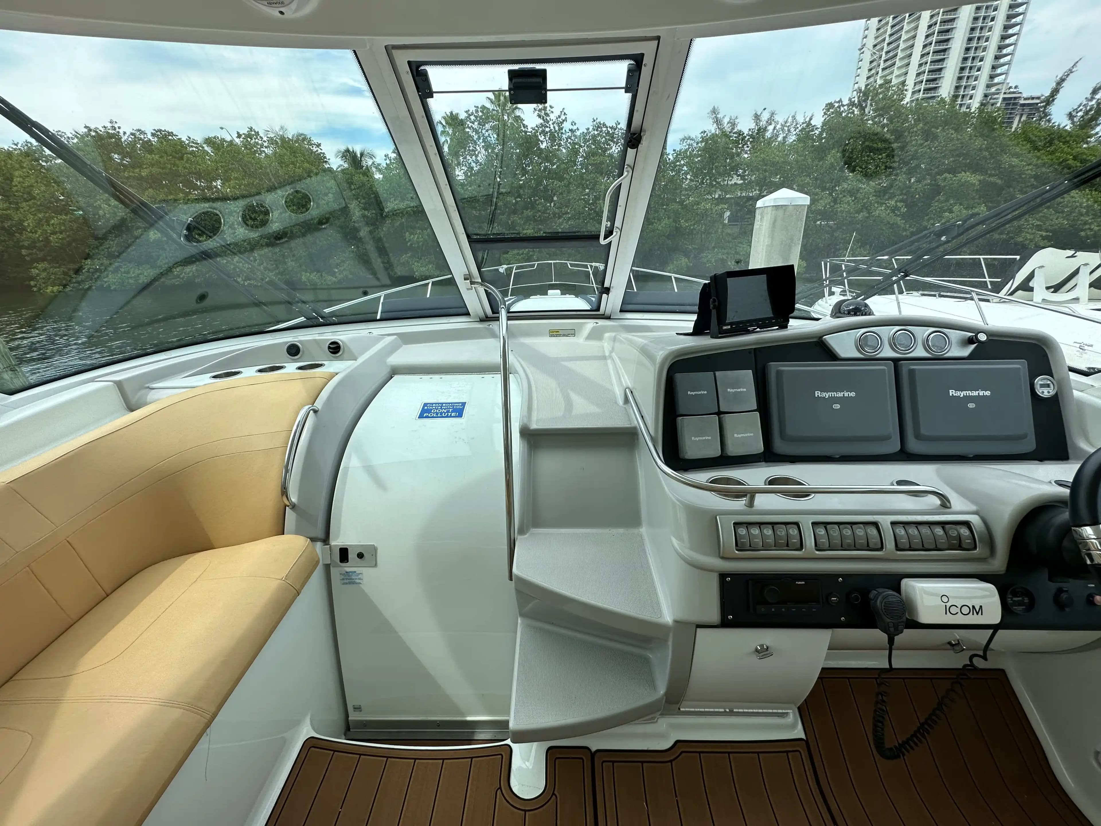 2007 Formula Boats 45 Yacht for Sale in North Miami, Florida Motor Yacht 2