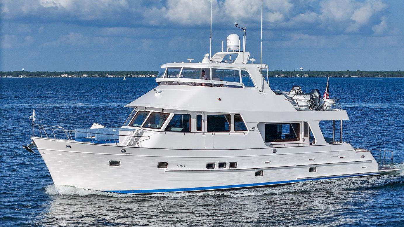 Outer Reef Yachts 670 Azure Custom Cockpit Motoryacht zum Verkauf