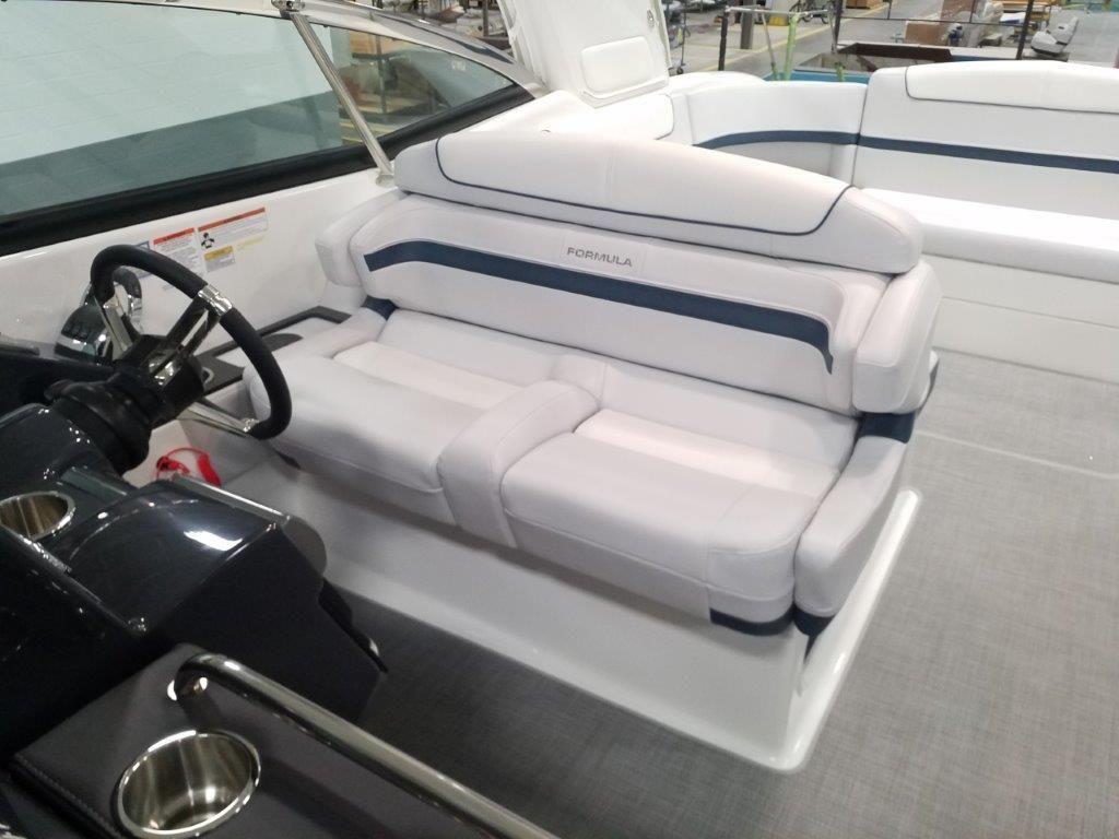 Formula Boats 350 Crossover Bowrider For Sale