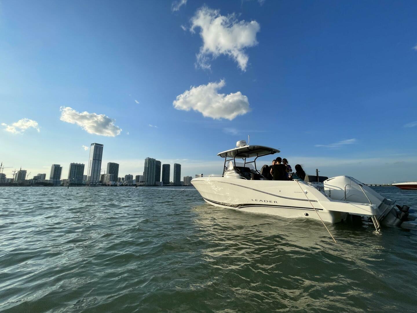 Jeanneau Leader 9.0 CC For Sale