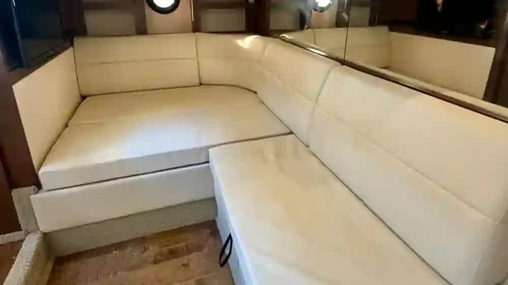 2018 Sea Ray Sundancer 350 Coupe te koop in Miami, Florida Express Cruiser 4