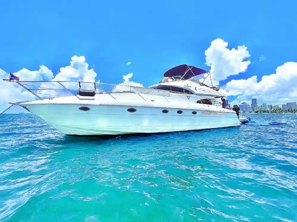 2000 Fairline 55 Squadron Verkauft in Miami, Florida Flybridge 4