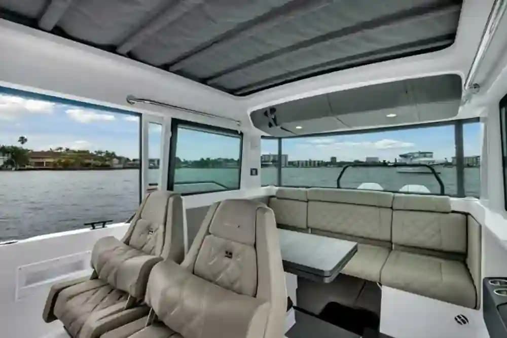 2023 Axopar 37 XC Cross Cabin te koop in Miami, Florida Center Console 5