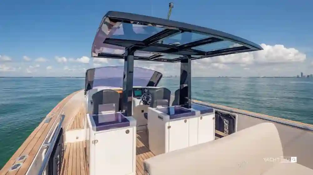 FJORD 40 Open on Display