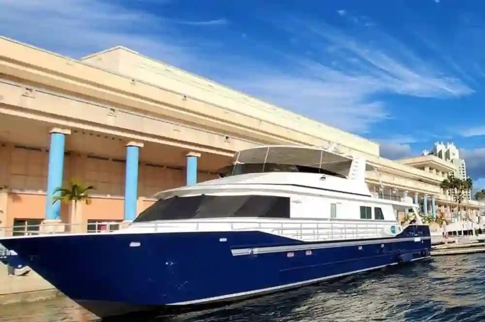 Custom Flybridge Motoryacht For Sale