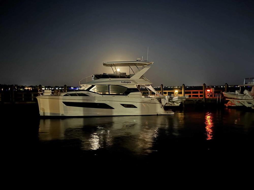 2020 Aquila 44 Yacht