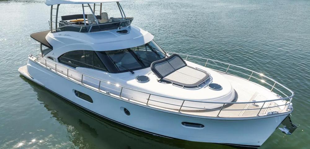 2025 Riviera Belize 54 Daybridge