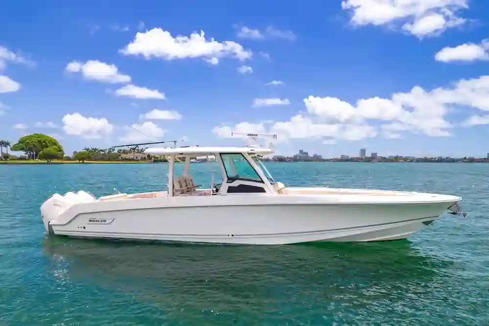 Boston Whaler 380 Outrage te koop