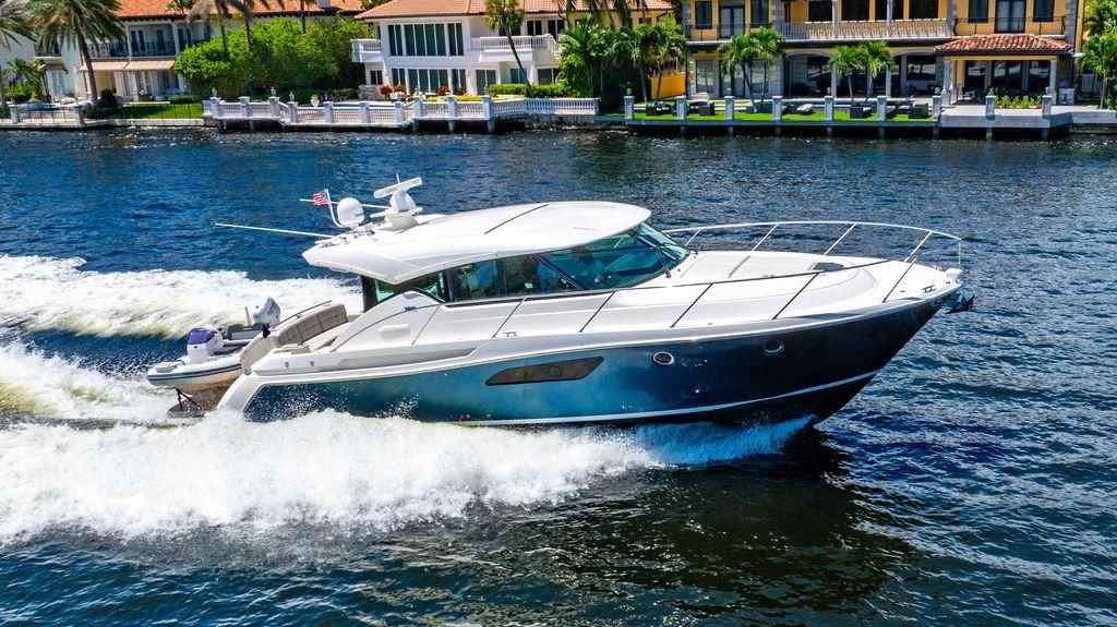 Yacht