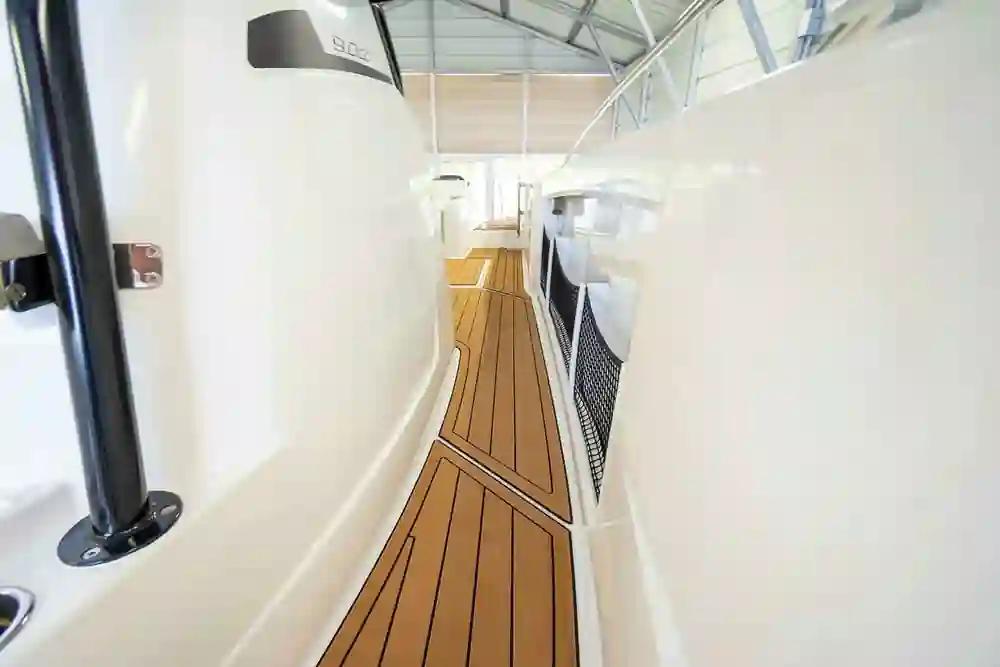 Jeanneau Leader 9.0 CC For Sale