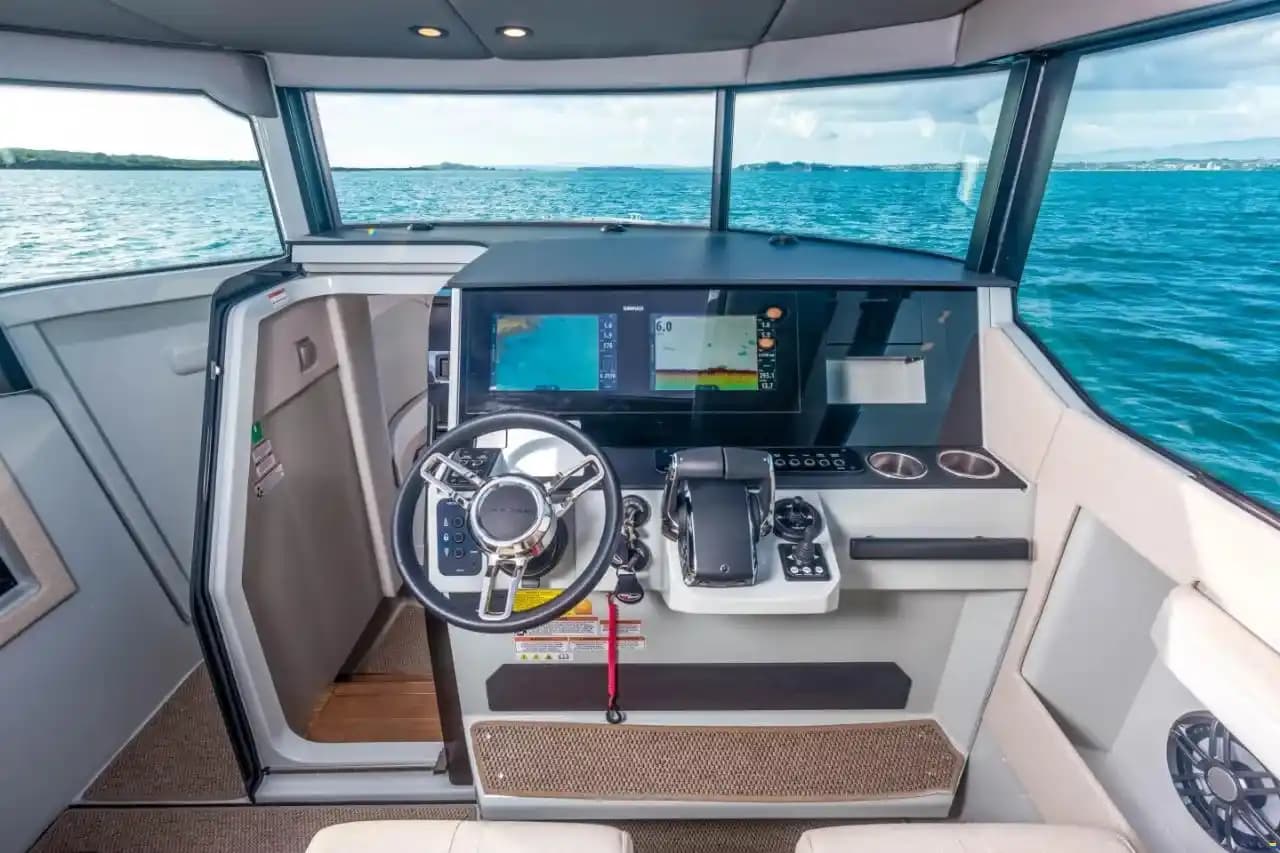 2023 Saxdor 320 GTC for Sale in Geneva, CH Pilothouse 5