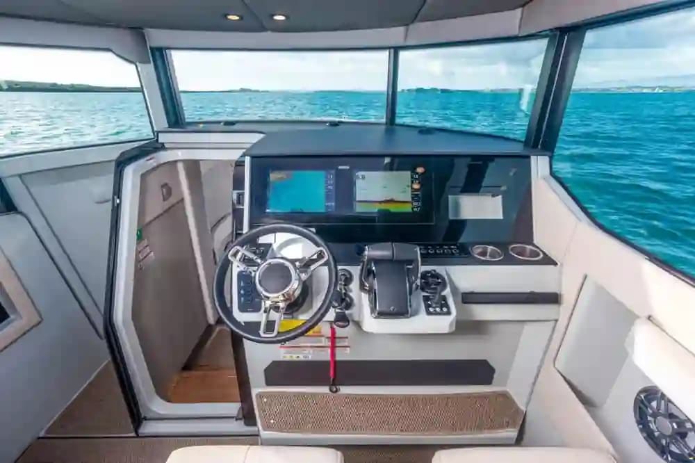 2023 Saxdor 320 GTC for Sale in Geneva, CH Pilothouse 5