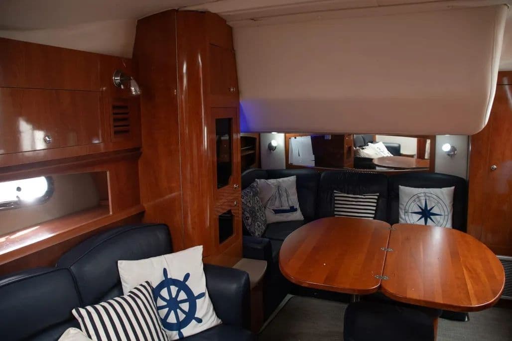 2005 Four Winns 378 Vista for Sale in Lighthouse Point, Florida Express Cruiser 5