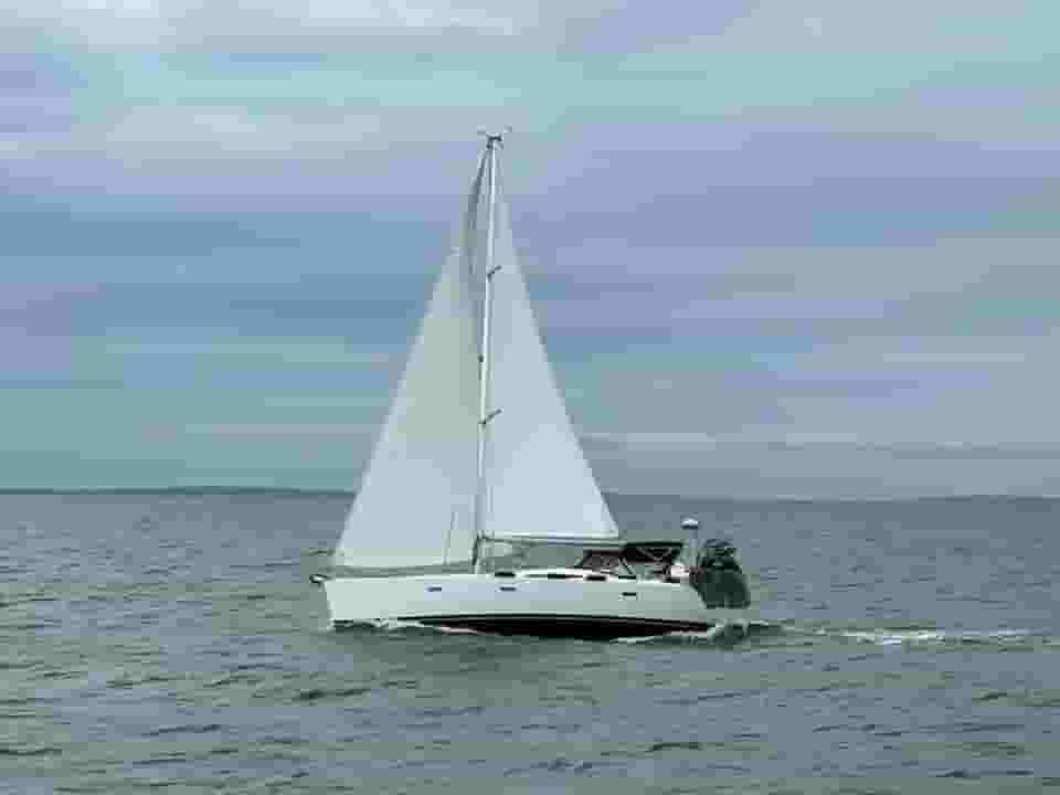2004 Beneteau 393