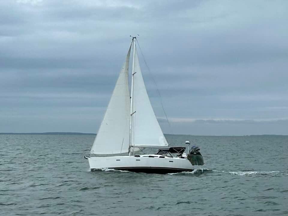 2004-beneteau-oceanis-clipper-393-sail-9604457-20241106071106380-1_XLARGE.jpg