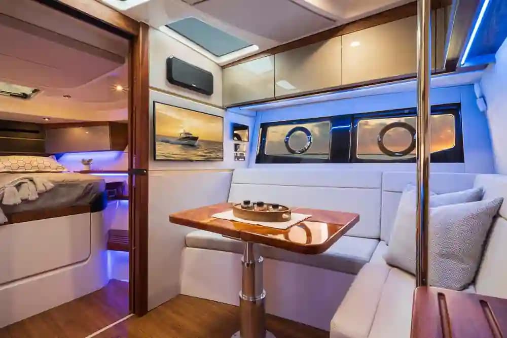 Boston Whaler 405 Conquest for Sale
