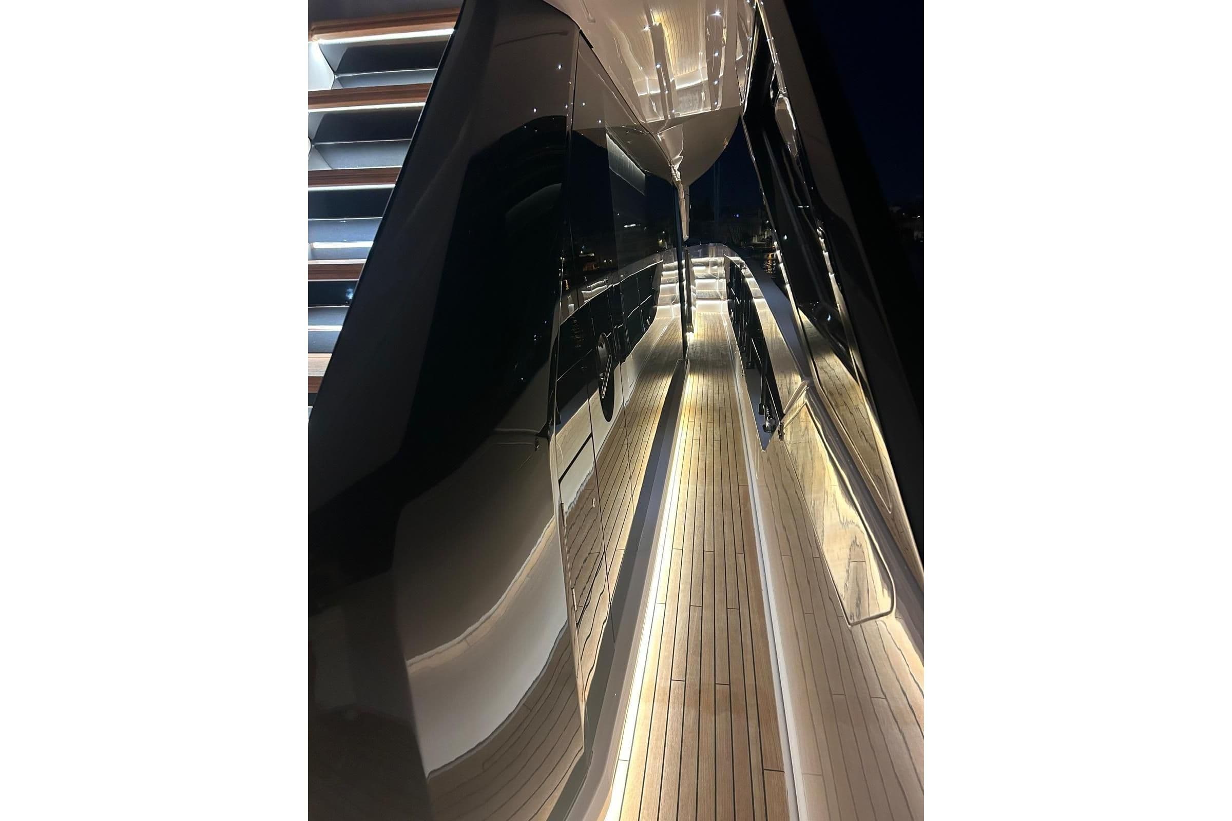 2023 Ferretti Yachts 860 à vendre à Valletta, MT Flybridge 2