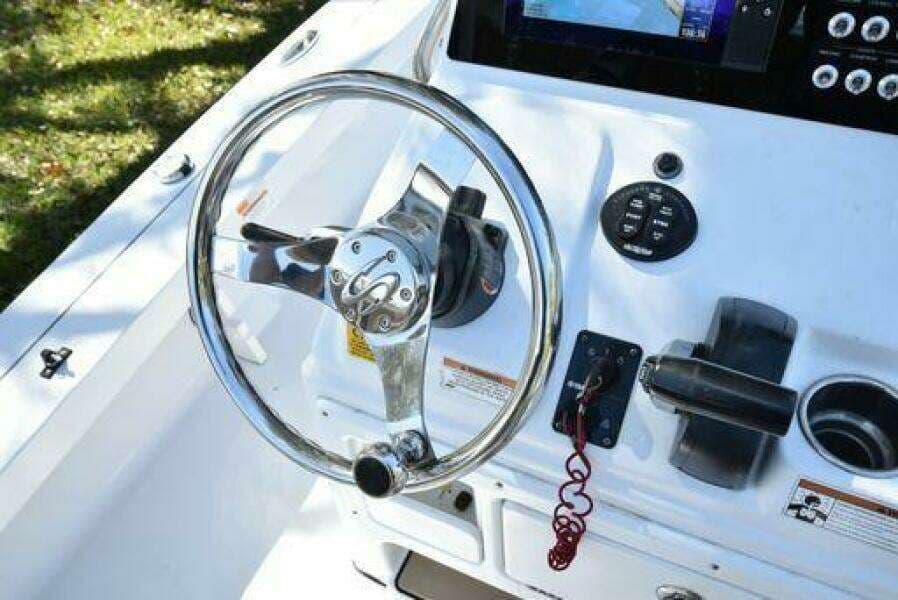 Sportsman Boats Tournament 214 for Sale
