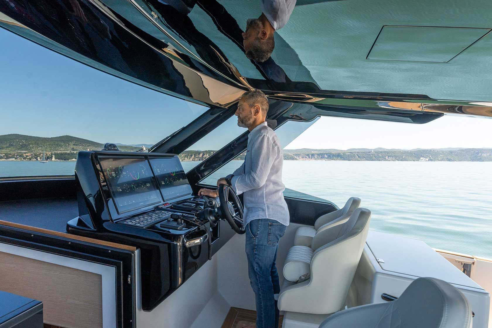 2026 Solaris Power 60 Sport Turismo for Sale in Fort Lauderdale, Florida Express Cruiser 1