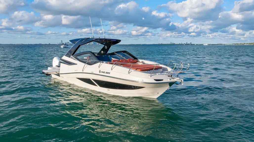 Yacht