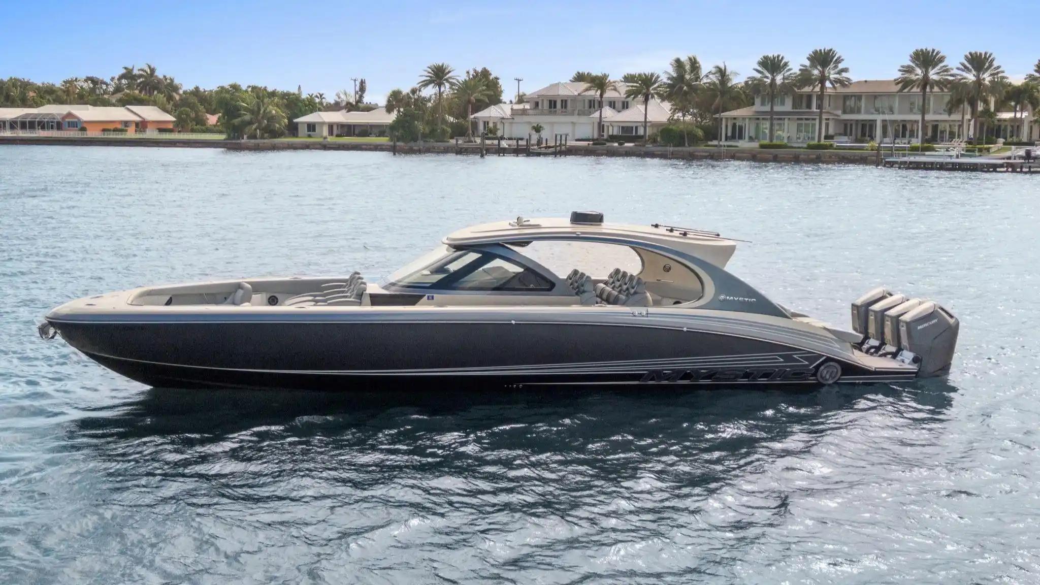Mystic Powerboats M5200 For Sale