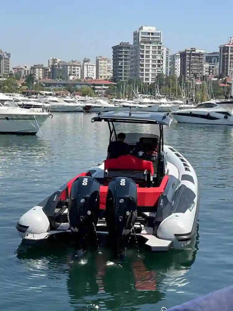 Ranieri International Cayman 28 Executive For Sale