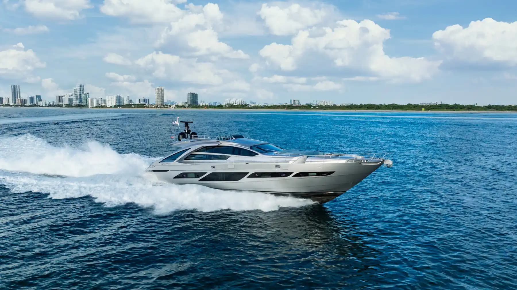 2021 Pershing 9X Verkauft in Aventura, Florida High Performance