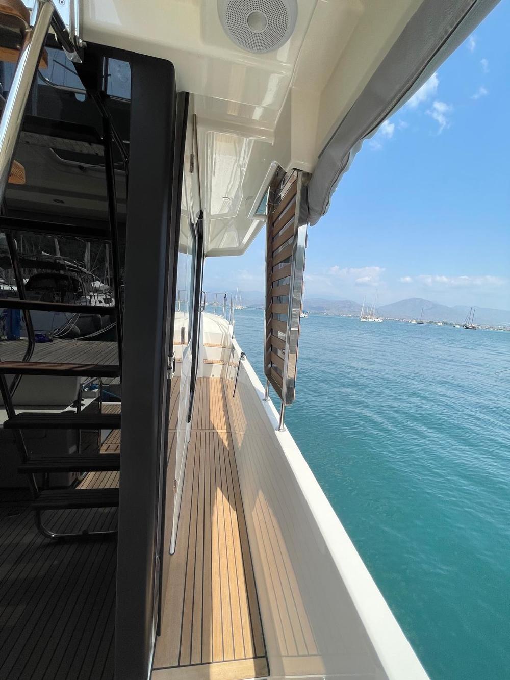 2024-beneteau-swift-trawler-41-fly-power-9552570-20240918105509510-1_XLARGE.jpg
