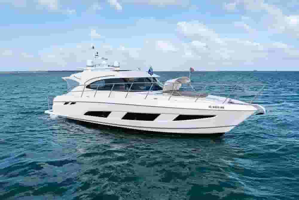 2018 Riviera 4800 Sport Yacht