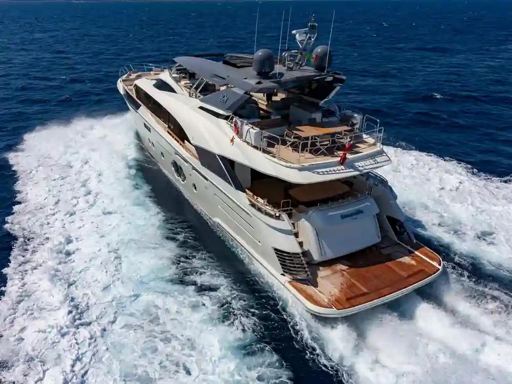 Monte Carlo Yachts MCY 96 te koop