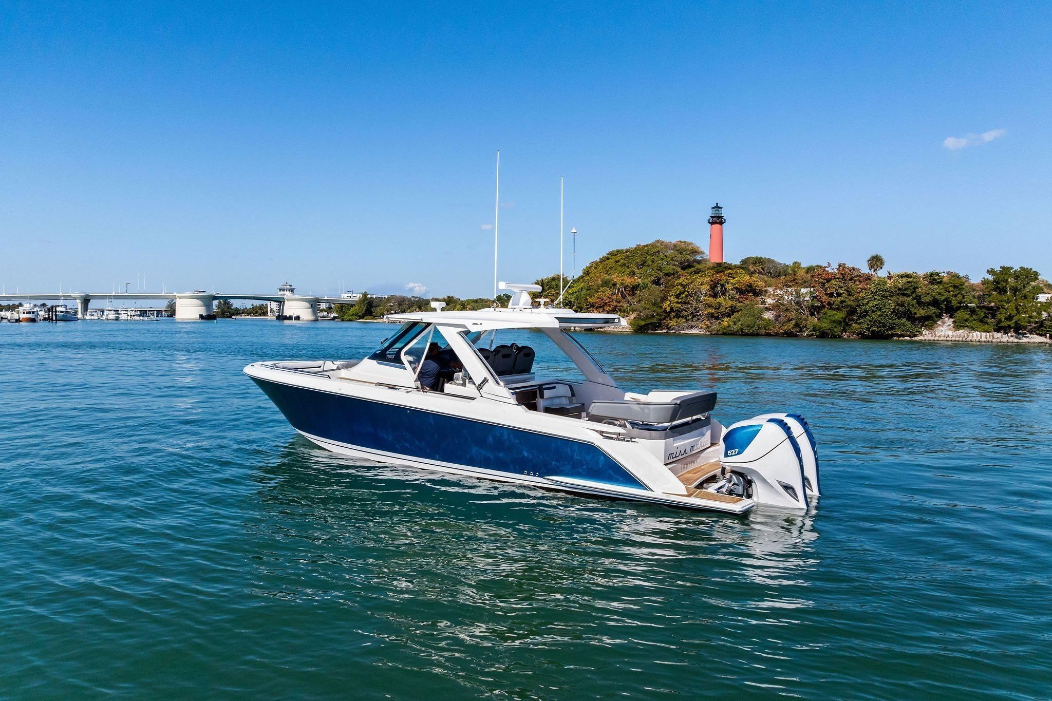 Tiara Yachts 38LS te koop