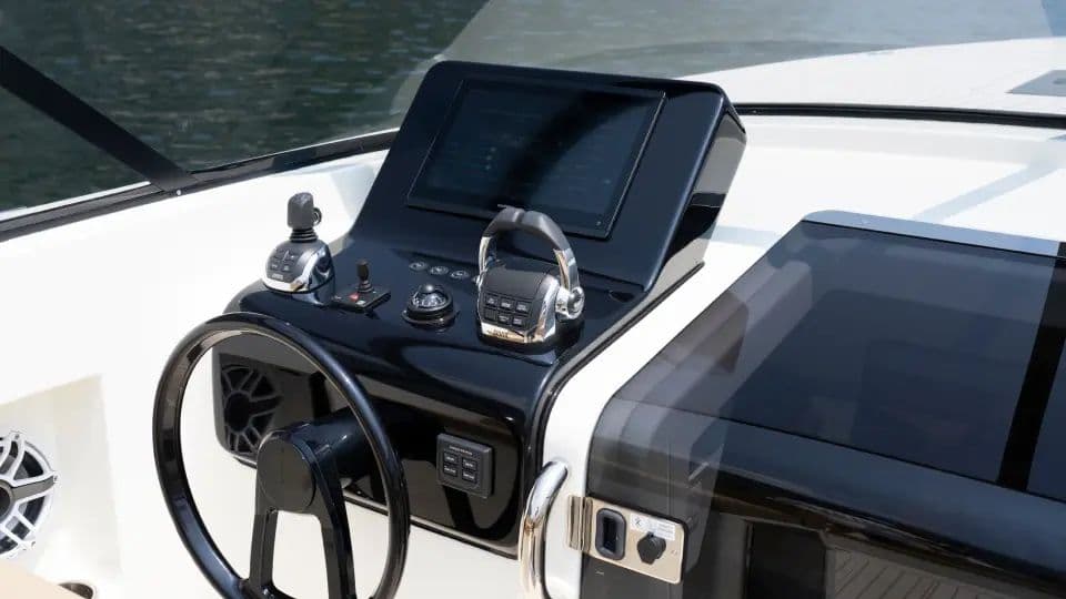 2025 VanDutch Yachts 32 for Sale in Ibiza, ES Runabout 5