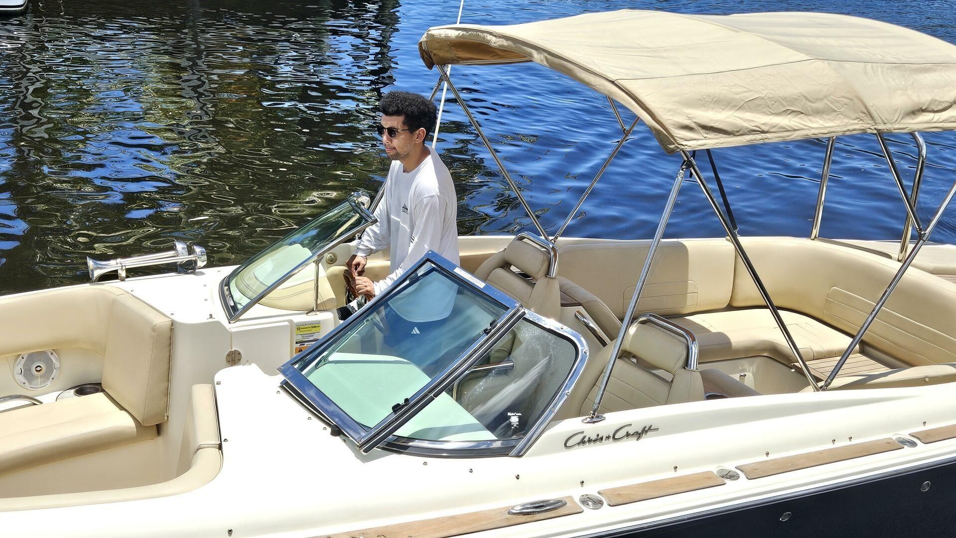 Chris-Craft Launch 27 For Sale