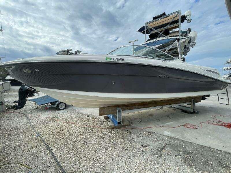 Sea Ray 270 SLX For Sale