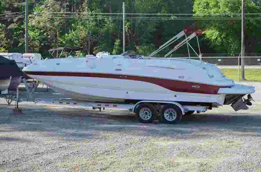 2005 Chaparral Sunseta 252