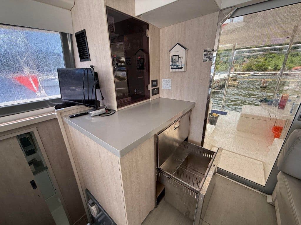 2017 Leopard Catamarans 404 for Sale in Ribishi, VC Multi-Hull 1