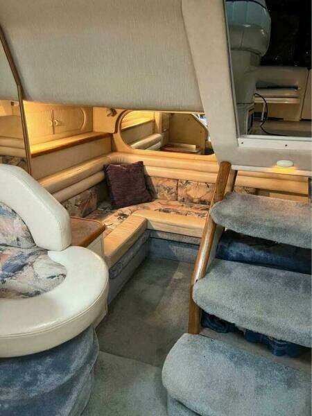 Sea Ray 330 Express Cruiser zum Verkauf