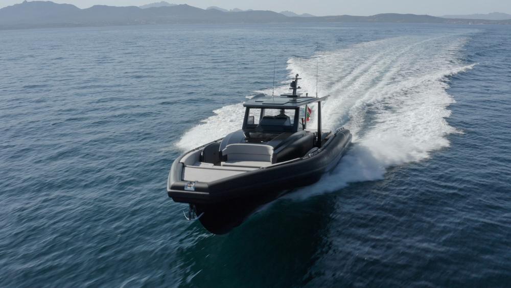 BS_140_slider_cruising_front.jpg