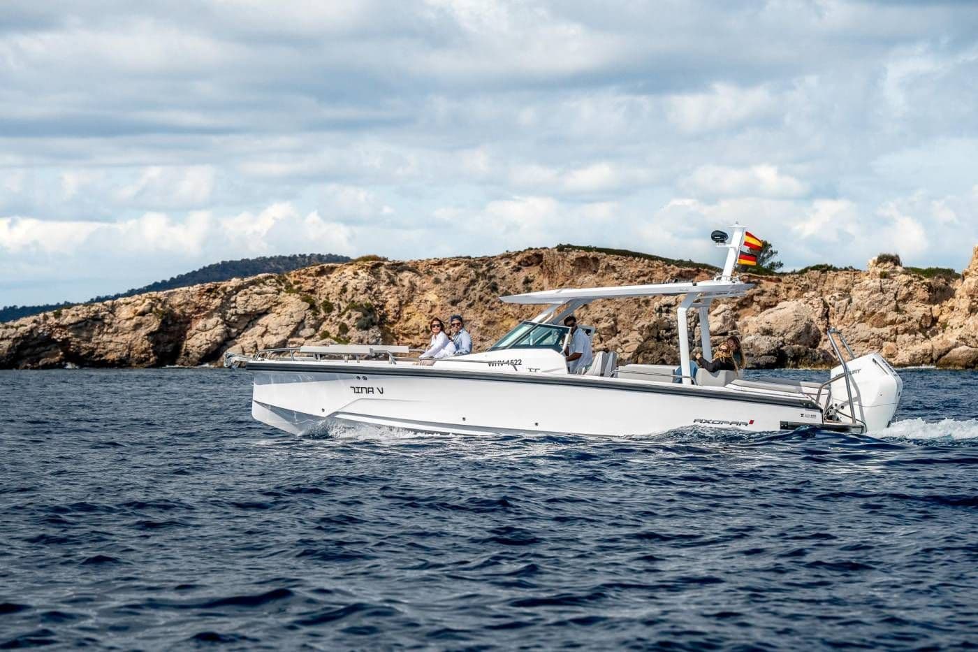 2024 Axopar 29 Sun Top for Sale in Wrightsville Beach, North Carolina Walk-around Boats