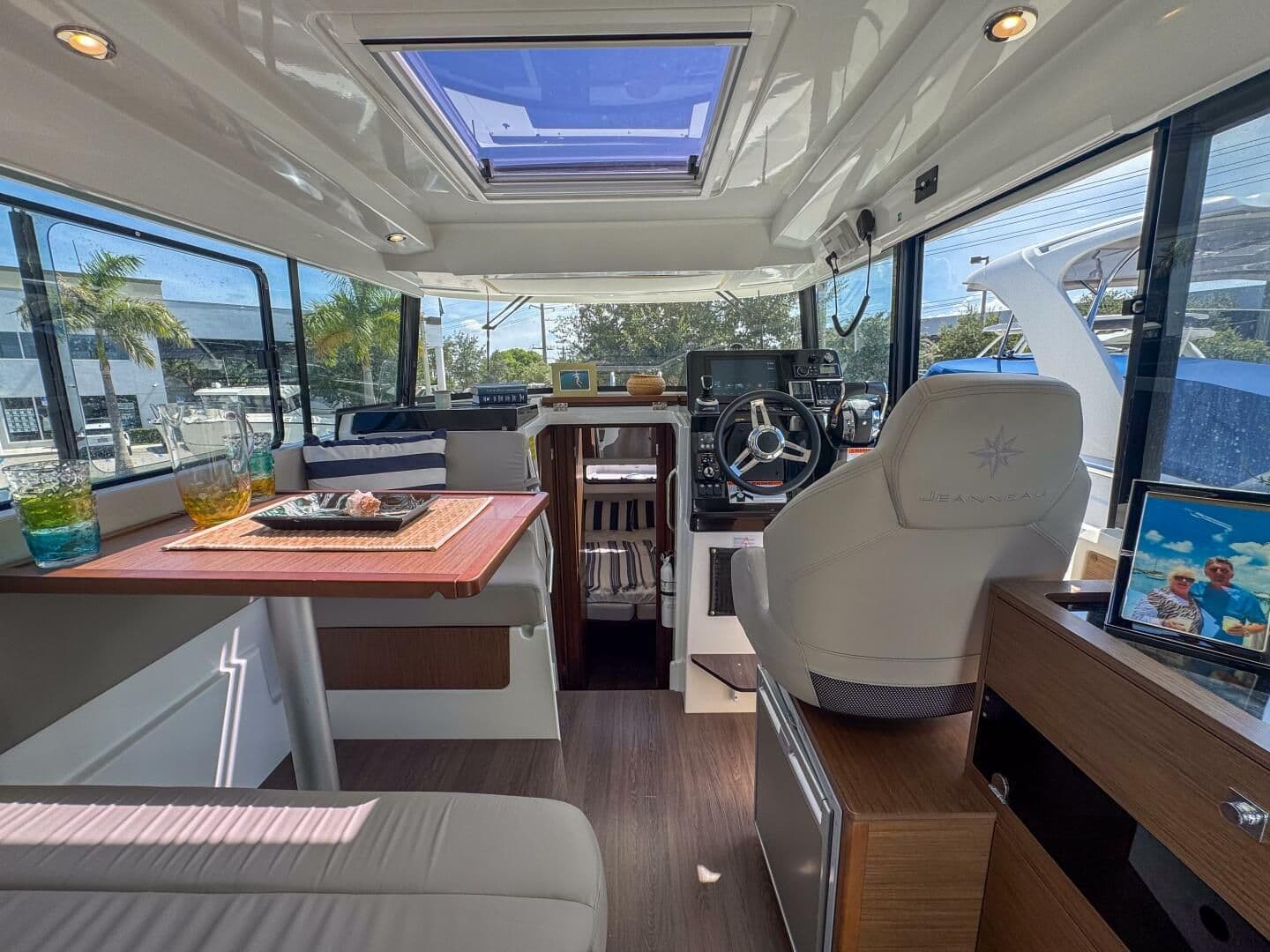 2023 Jeanneau NC 895 Sport for Sale in Fort Lauderdale, Florida Sport Cruiser 3
