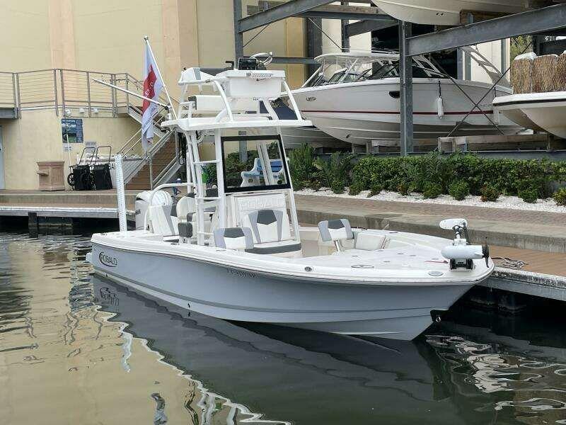Robalo Cayman 246 SD in vendita