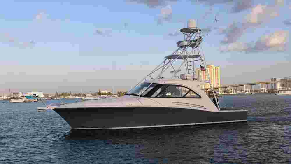 2018 Hatteras 45 Express Sportfish