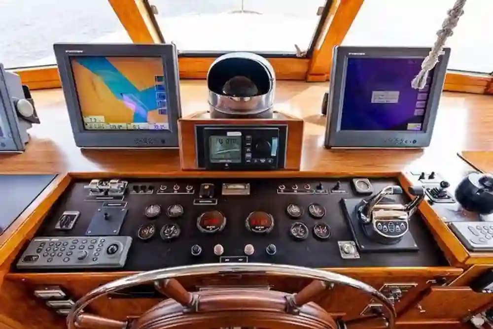 1973 Burger Boats 310C for Sale in Fort Lauderdale, Florida Antique/Classic 2