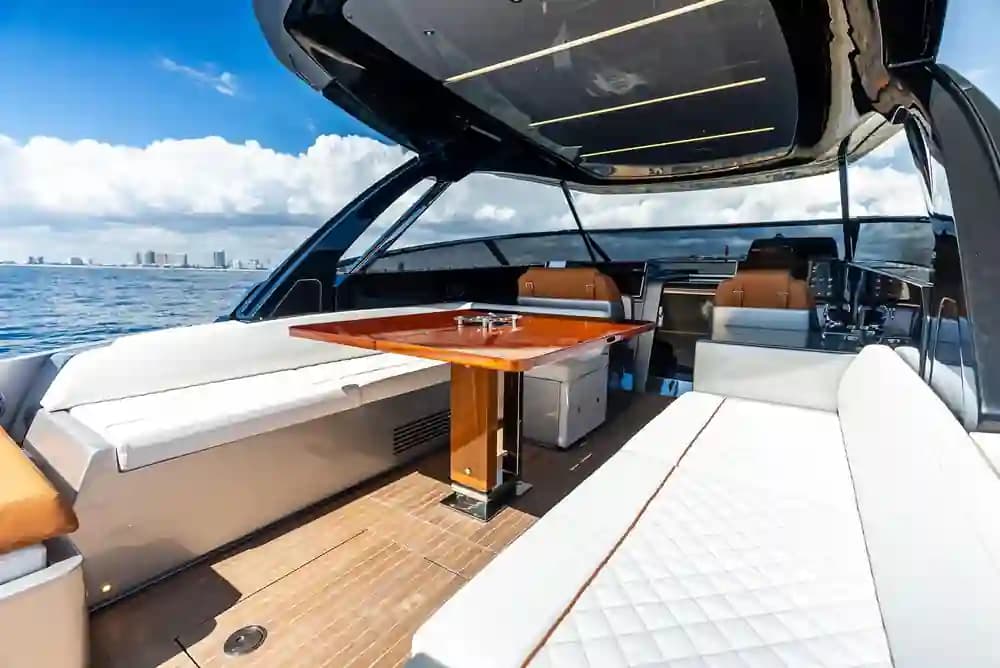 2022 Riva Dolceriva te koop in Fort Lauderdale, Florida Motor Yacht 3