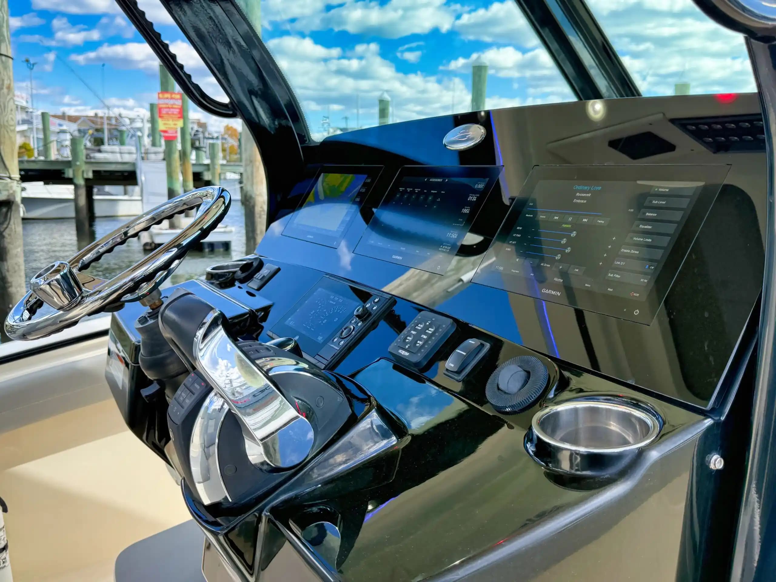 2020 Scout Boats 355 LXF Sold in Brielle, New Jersey Center Console 5