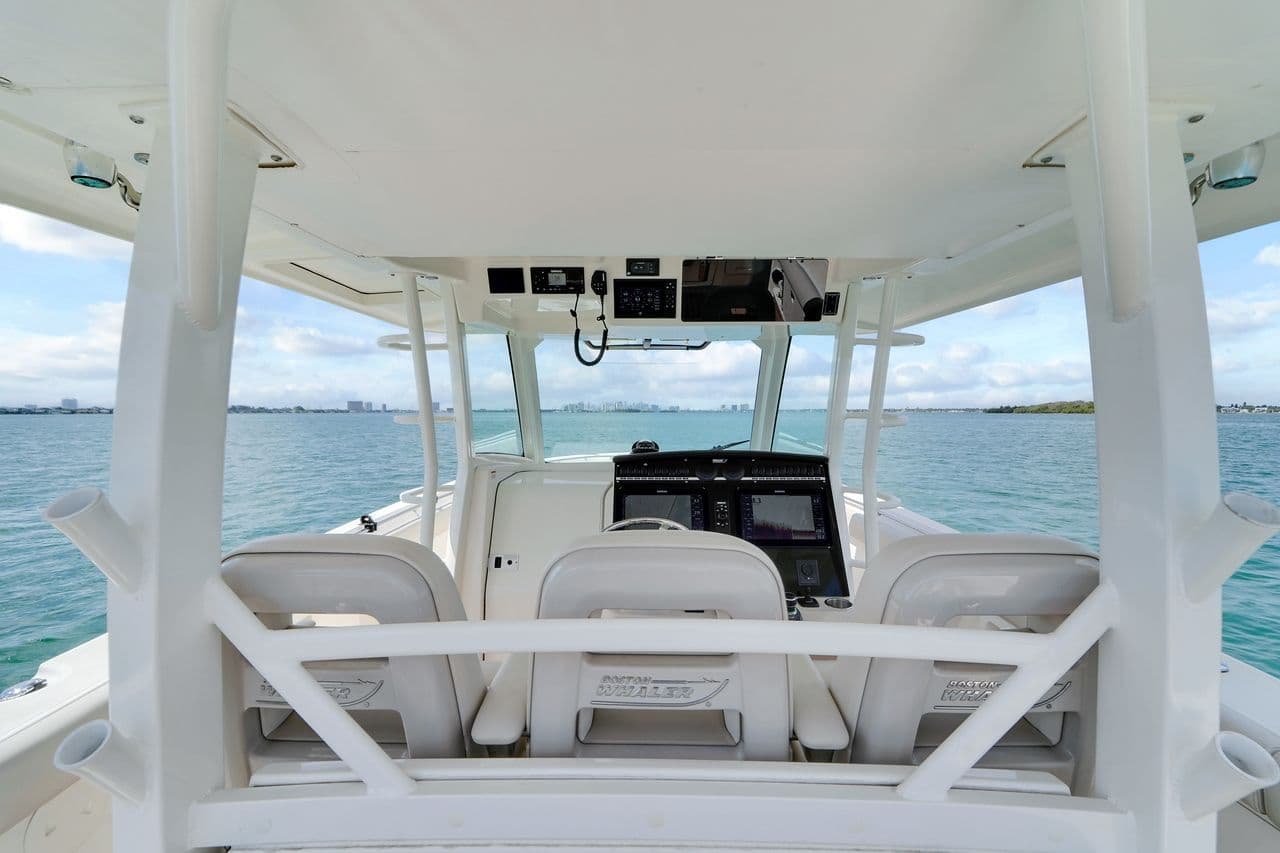 2020 Boston Whaler 380 Outrage in vendita a North Miami Beach, Florida Center Console 5