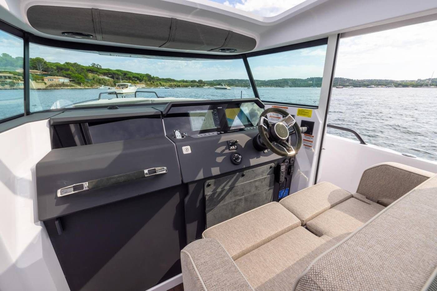 2024 Axopar 37 XC Cross Cabin Sold in Seattle, Washington Center Console 3