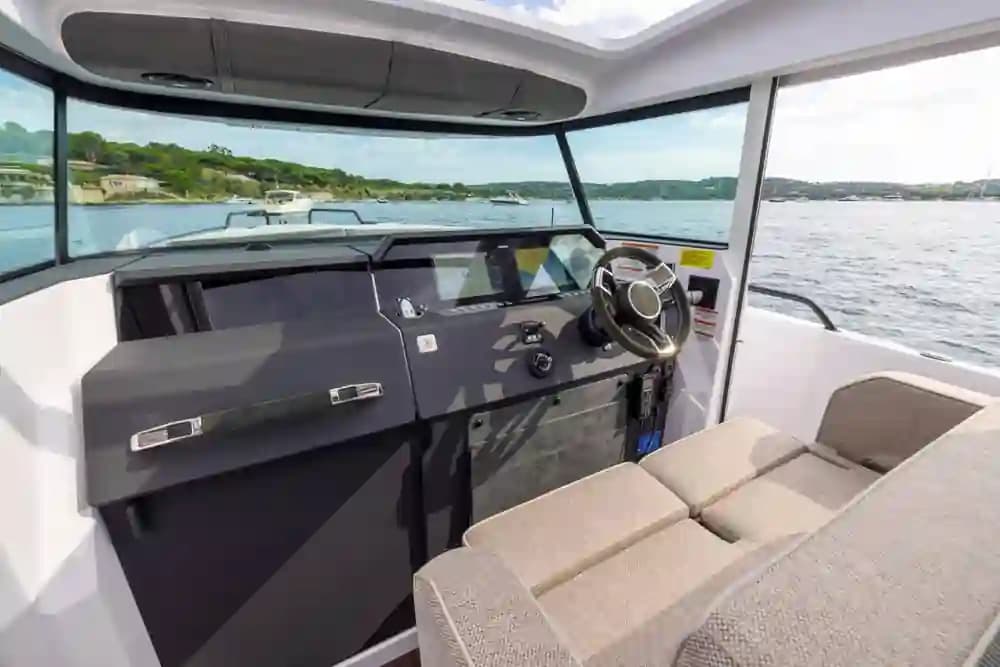 2024 Axopar 37 XC Cross Cabin Sold in Seattle, Washington Center Console 3